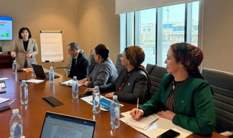 Представитель Меджлиса принял участие в семинаре ЮНФПА в Казахстане