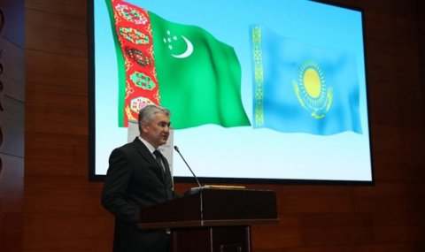 Посол Туркменистана в Казахстане выступил с лекцией в ЕНУ