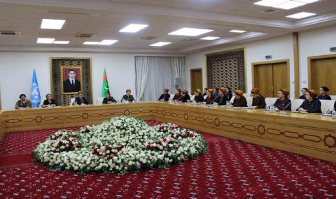 В Туркменистане прошла конференция о роли женщин в укреплении мира