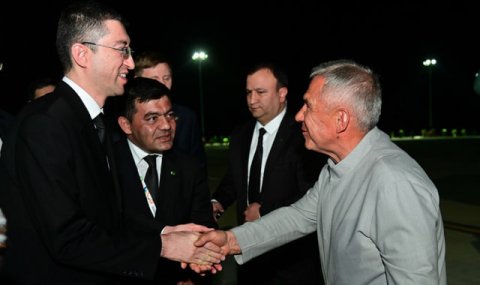 В Туркменистан с рабочим визитом прибыл Рустам Минниханов