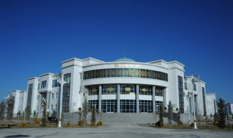 В пяти велаятах Туркменистана планируют построить по 10 поликлиник