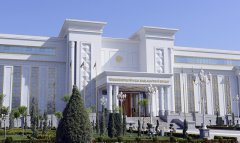 Гурбангулы Бердымухамедов поздравил Президента Туркменистана с Днём науки