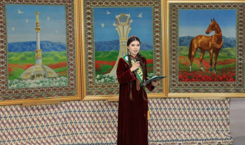 В Туркменистане прошла защита дипломных работ искусствоведов