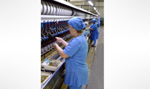 Туркменабатское шелковое объединение наращивает производство продукции
