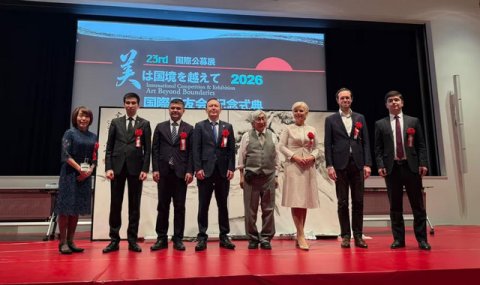 Туркменские школьники представили свои работы на японской выставке картин