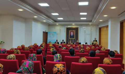 В Минсвязи Туркменистана прошло обсуждение символики и девиза 2026 года