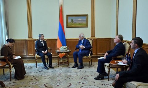 Посол Туркменистана завершает дипмиссию в Армении