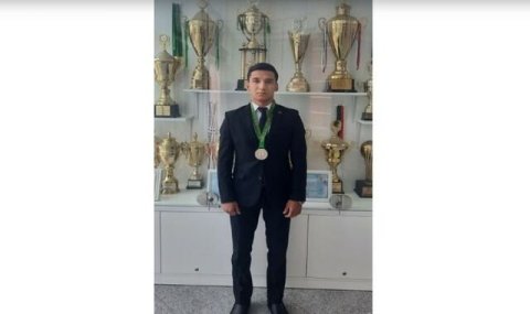 Студенты МУНиГ отличились на соревнованиях по борьбе в рамках XIV Универсиады