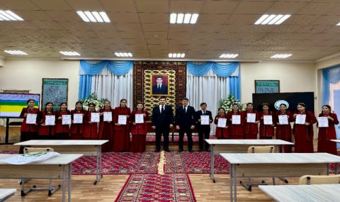В Туркменистане прошла олимпиада по цифровой экономике среди студентов профшкол