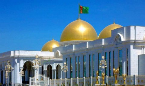 Президент Туркменистана получил поздравительные послания