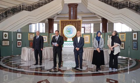 Иранские мастера проводят творческие занятия в Ашхабаде