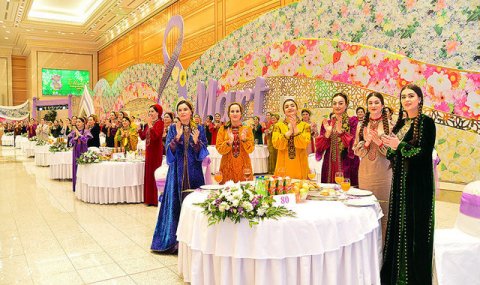 Туркменистан готовится к празднованию Международного женского дня