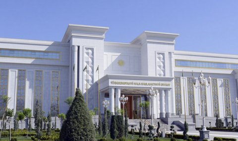 Герой-Аркадаг поздравил Президента Туркменистана с почетным званием