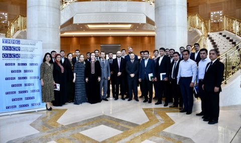 В Ашхабаде прошел семинар о финансовой безопасности и регулировании криптовалют