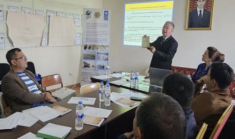 В Туркменистане проводят семинар по устойчивому управлению земельными и водными ресурсами