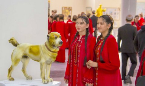 В Ашхабаде открылась выставка-конкурс «Türkmen alabaýy»