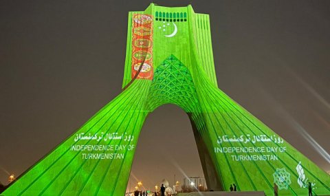 Церемония показа флага Туркменистана прошла в Тегеране