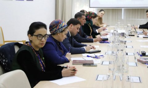 В Ашхабаде обсудили укрепление роли адвокатов в защите прав человека