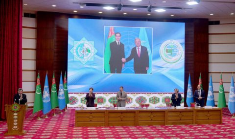 В Ашхабаде отметили 80-летие ООН