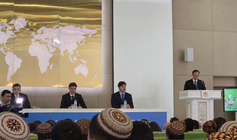 Главред газеты «Türkmenistan» отметил важность достижений ФК «Аркадаг»