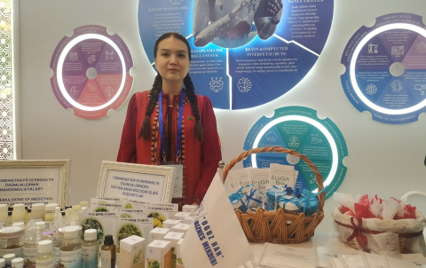 Туркменские студенты вносят вклад в развитие биотехнологии страны