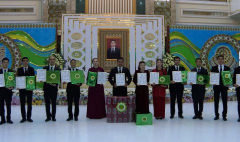 В Ашхабаде подвели итоги конкурса «Весна моей юности»